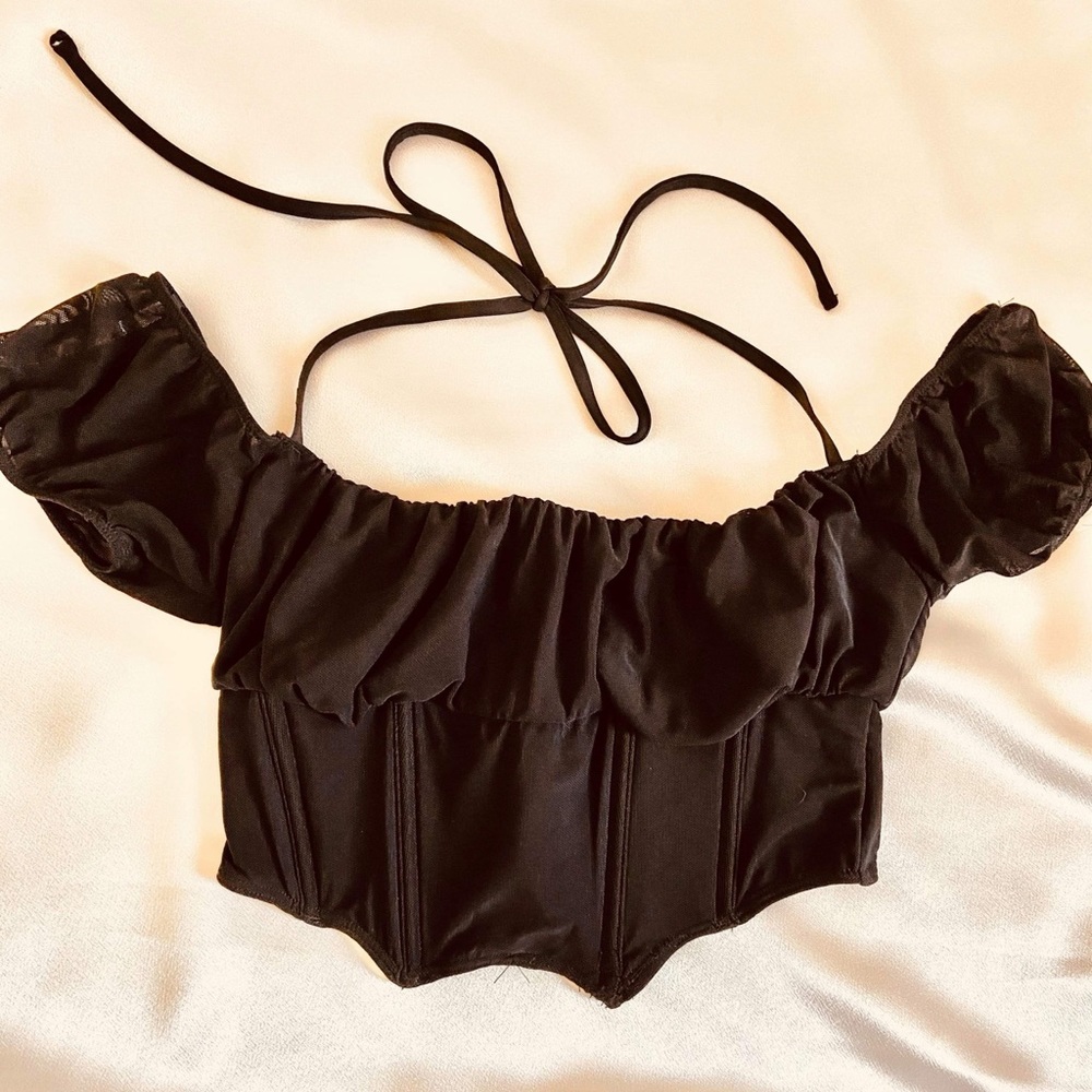 Black Top/Corset 🤍